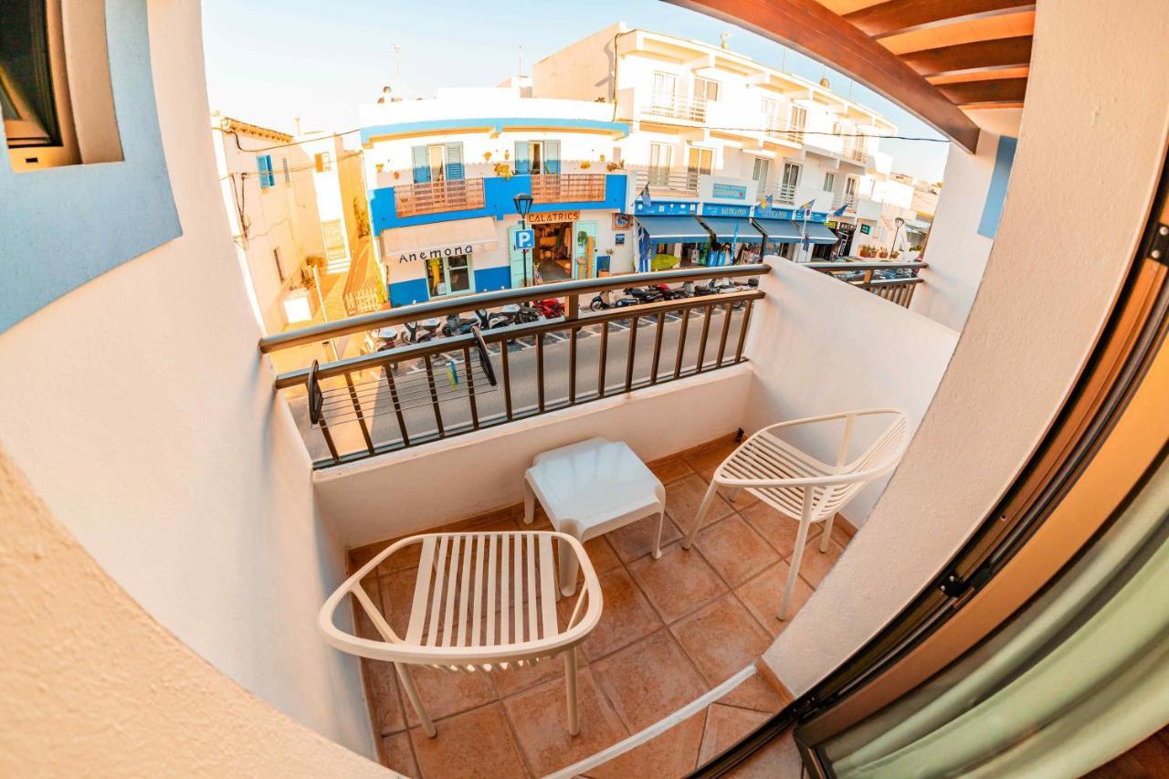 Hostal La Savina Exterior foto